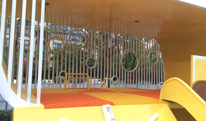 采購(gòu)兒童大型戶外游樂(lè)設(shè)備要注意哪些問(wèn)題