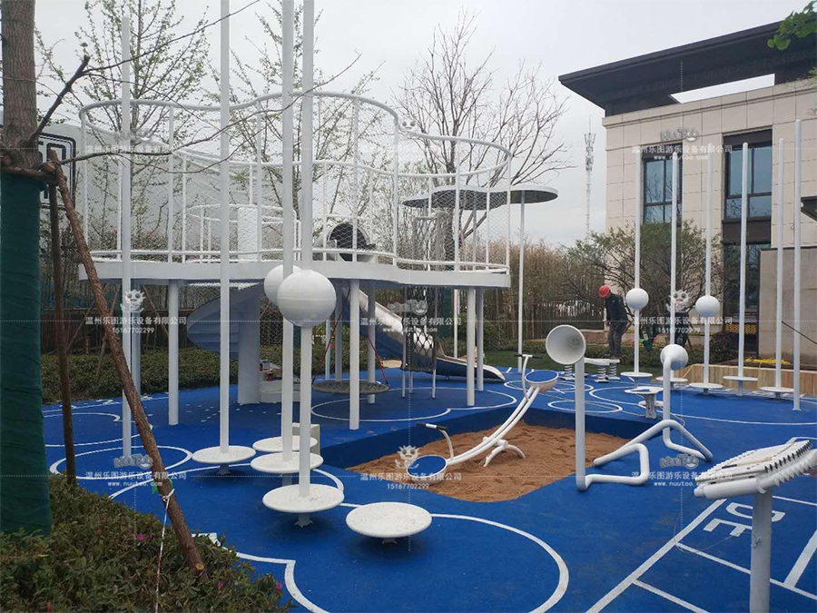 一款好的兒童非標(biāo)游樂(lè)設(shè)備