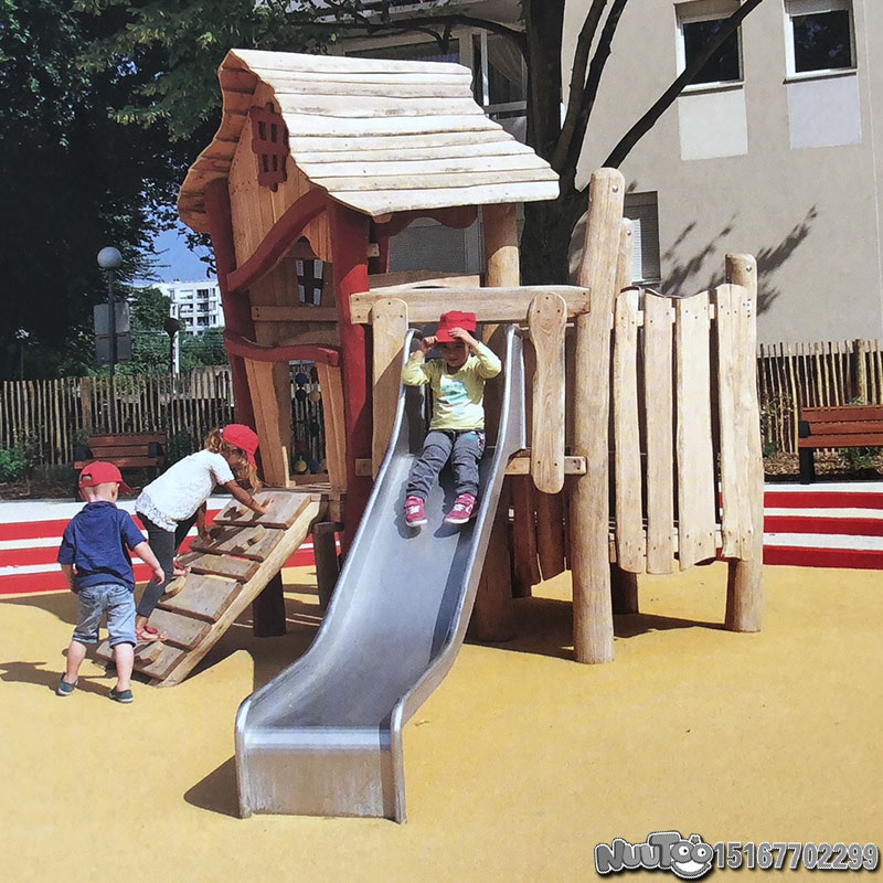 幼兒組合滑梯比傳統(tǒng)滑梯有哪些優(yōu)勢？