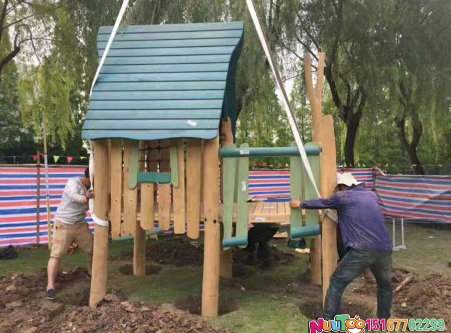 木質(zhì)游樂設(shè)備經(jīng)得住日曬雨淋嗎？